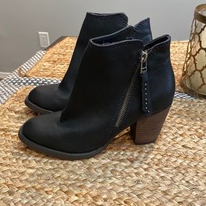 Madden girl ankle boots. Used. Hardly worn.